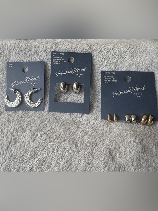 Universal Thread Jewelry - Lot of 5 Universal Thread Silver and Gold Toned Earrings 1 Trio Pack & 2 Singles